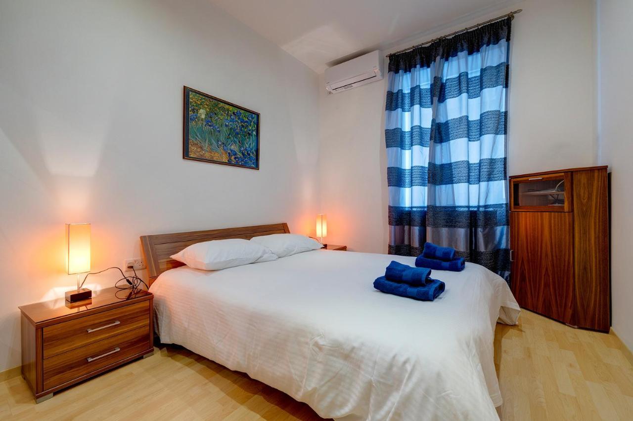 Апартаменты Unbeatable Location Valletta And Harbour Views Слима Экстерьер фото