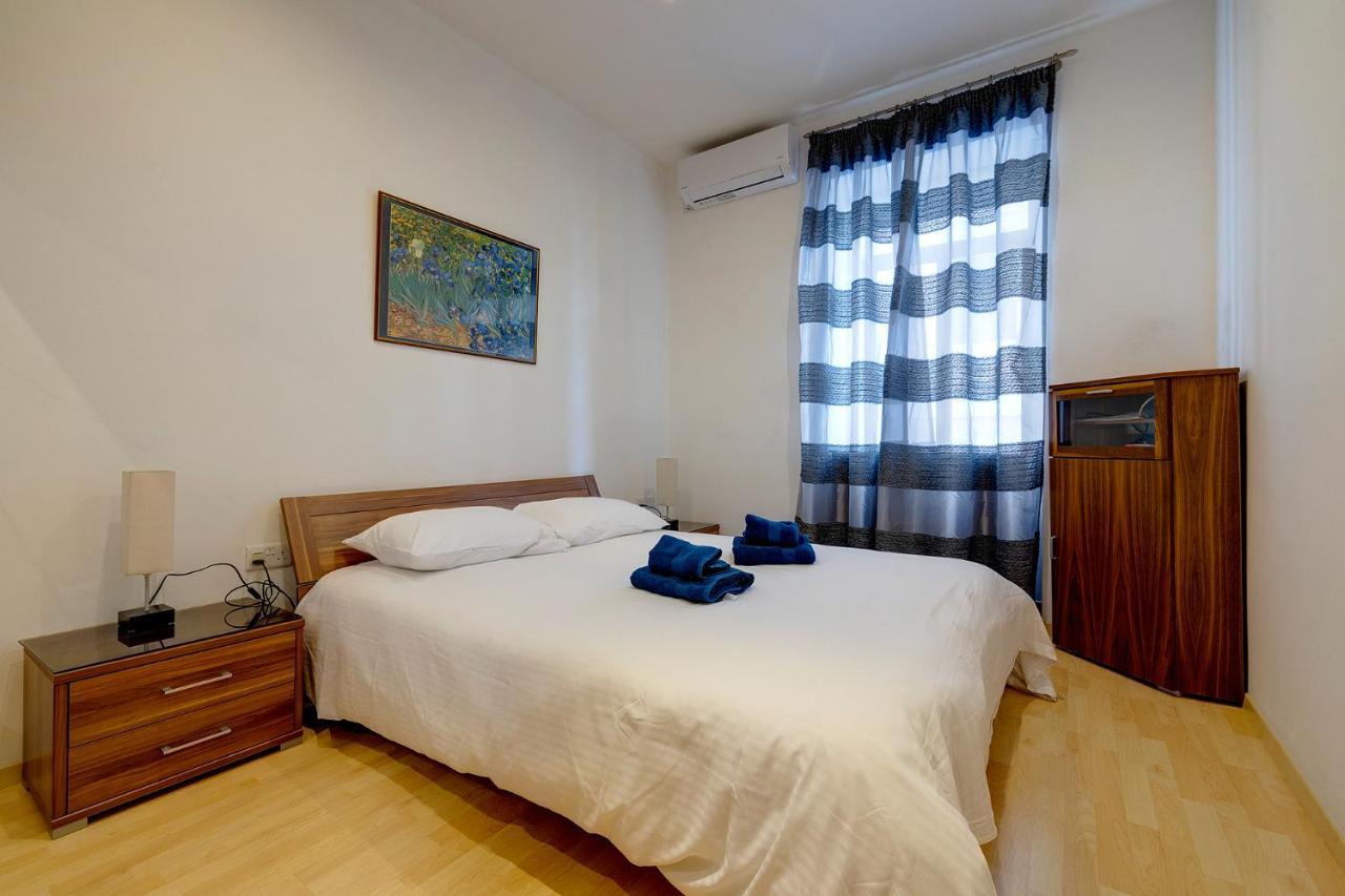 Апартаменты Unbeatable Location Valletta And Harbour Views Слима Экстерьер фото