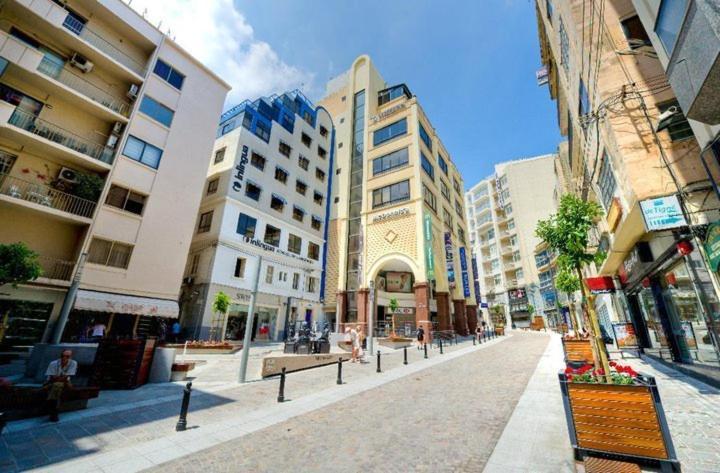 Апартаменты Unbeatable Location Valletta And Harbour Views Слима Экстерьер фото