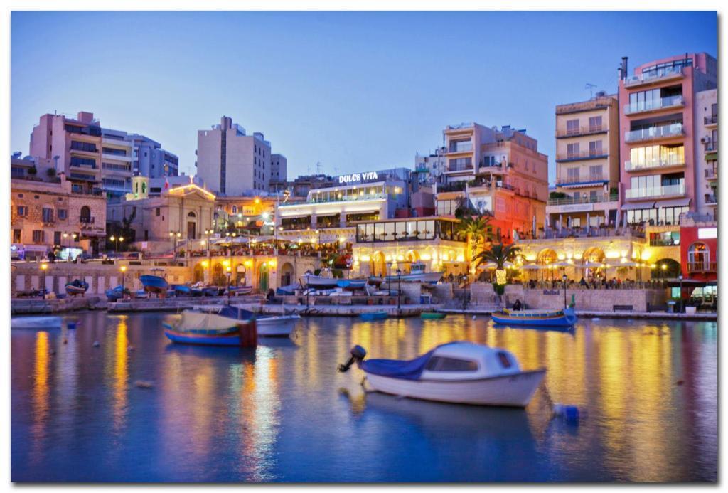 Апартаменты Unbeatable Location Valletta And Harbour Views Слима Экстерьер фото